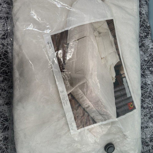 Comforter Set Louvre double new in packaging white ecru with gold designs