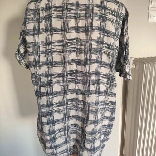 Francesca Bettini Linen V-Neck Shirt Size L Like New