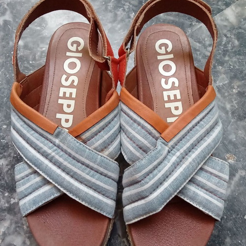 Gioseppo leather platform sandals like new, brown and turquoise, size 39