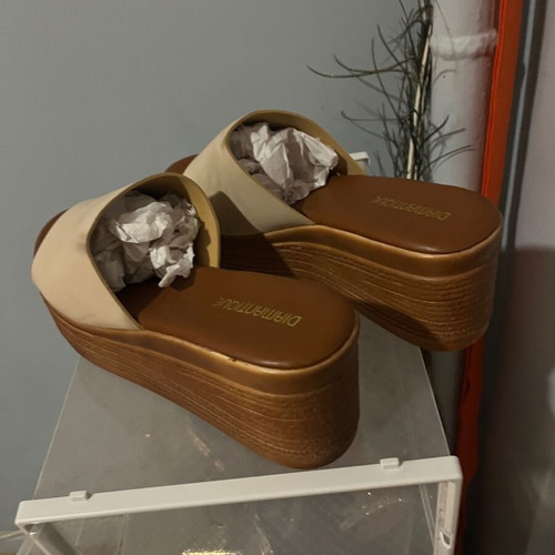 Diamantique beige platform sandals size 39