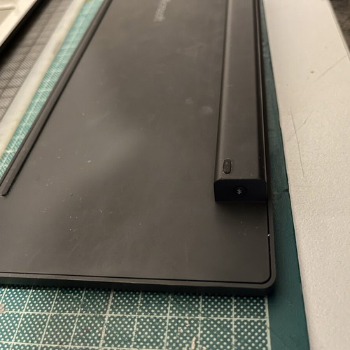 Microsoft Bluetooth Keyboard like new, compact design