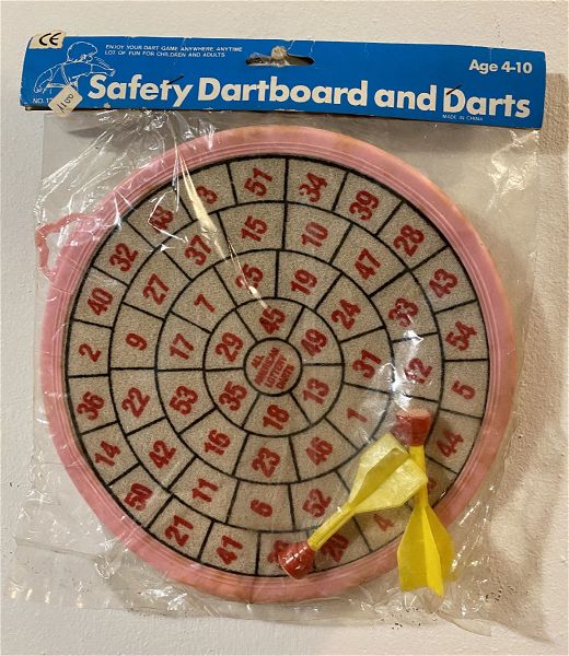  Safety dartboard and darts