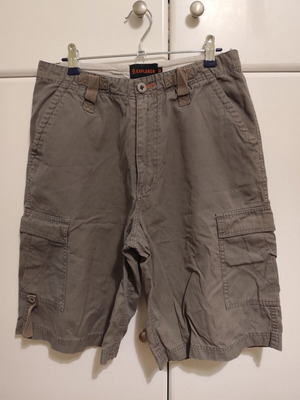 Explorer cargo shorts like new, waist 40cm