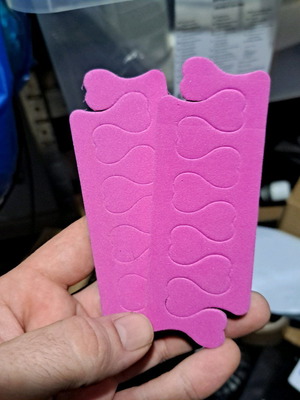 Set of 4 manicure pedicure toe separators new