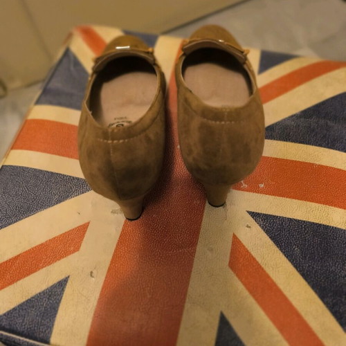 Dexim Brown Suede Leather Pumps Size 39 Like New