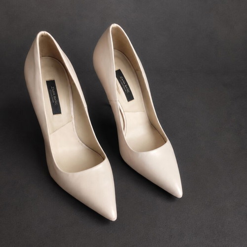 Zara Basic nude pumps size 39 used