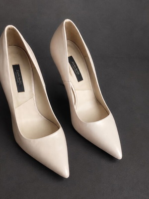 Zara Basic nude pumps size 39 used