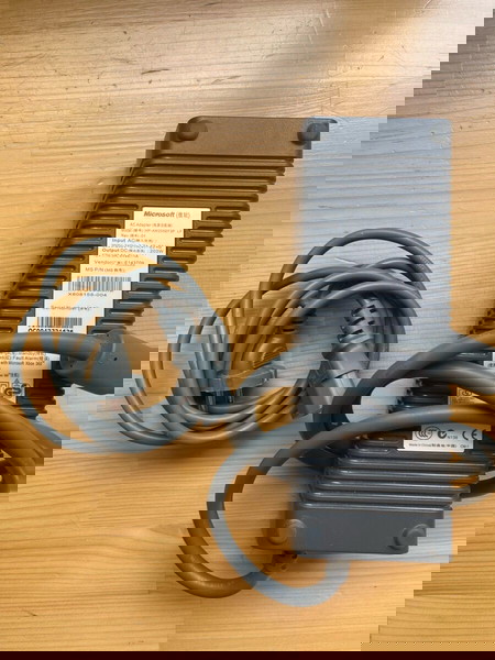 Γνήσιο Xbox 360 τροφοδοτικό