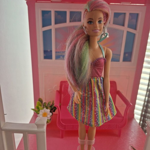 Barbie doll like new