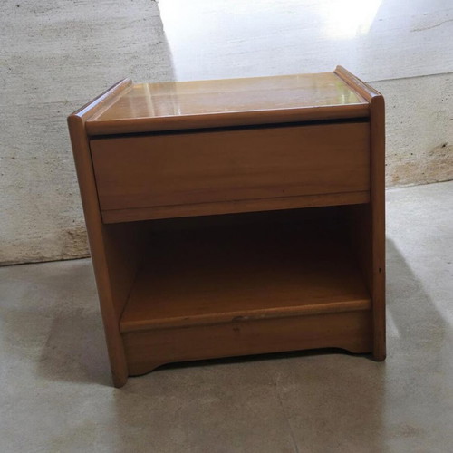 Nightstand with shelf and drawer like new, chalk paint beige gray