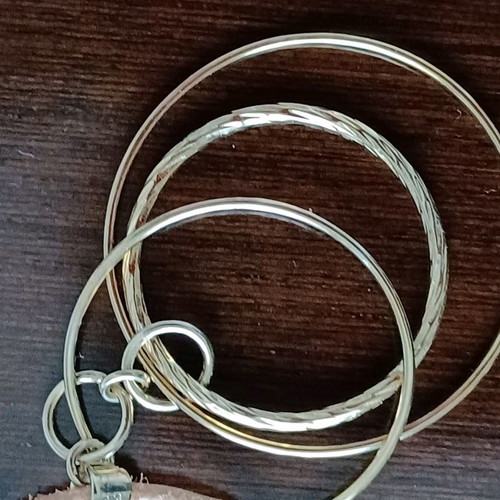 Loisir silver gold-plated pendant jewelry in excellent condition