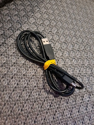 USB cable to mini USB like new