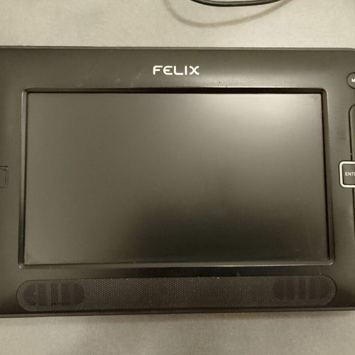 Felix FXV-712 Portable TV and Digital DVB-T Receiver like new