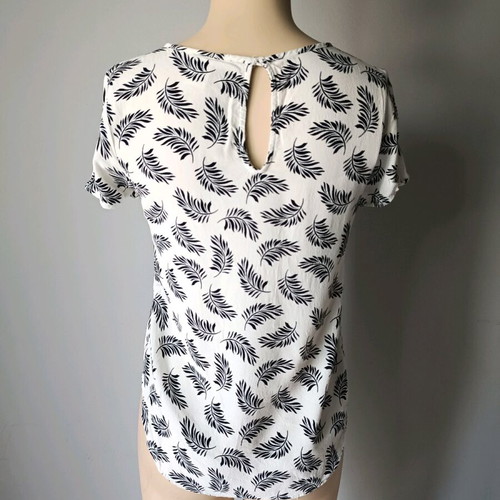 H&M Women's Short-Sleeve Blouse White with Black Floral Pattern Size XS