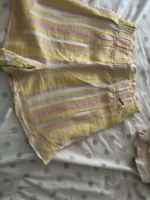 Regalinas summer shorts M/L, yellow and orange
