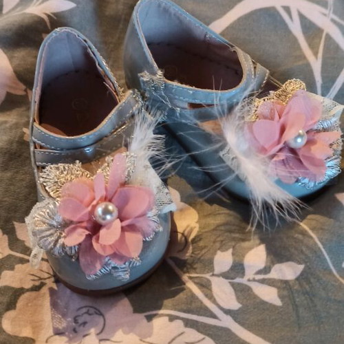 Doremi baptism baby shoes size 20 like new