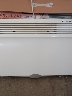 Philco space heaters used, white, wall-mounted for 8-10 sqm (2 pcs)