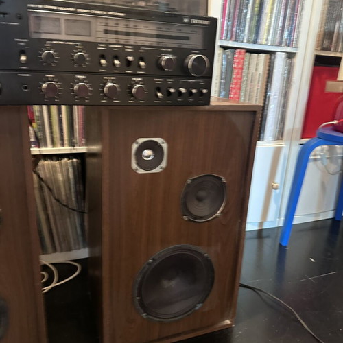 Vintage Trident sound system used, needs repair, moderate wear