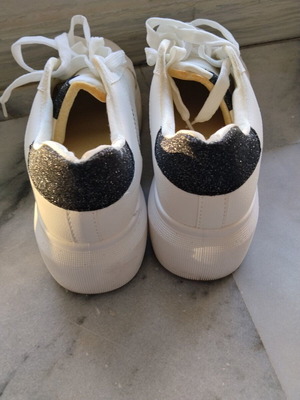 Sneakers παπούτσια νούμερο 40, άσπρα