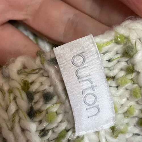Burton knit hat like new, white with green details