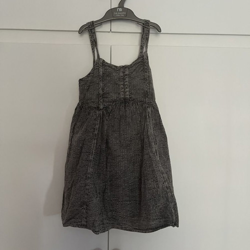 Girls' dresses used, pack of 9 for ages 6-8
