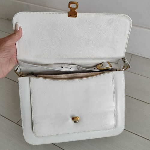 Vintage leather shoulder bag white, like new