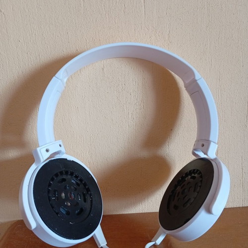 Wired headphones, Chinese no name