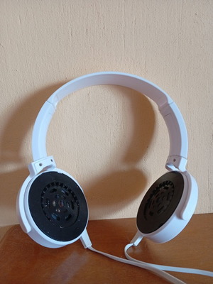 Wired headphones, Chinese no name