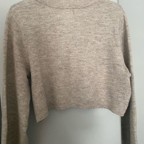 H&M cropped knit sweater size M like new, beige