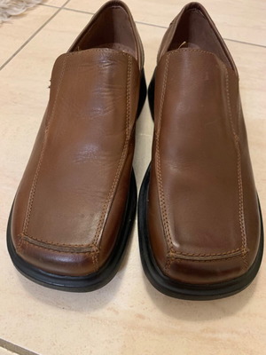 Italian leather unisex moccasins new, size 40