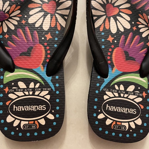 Havaianas flip flops with colorful original design