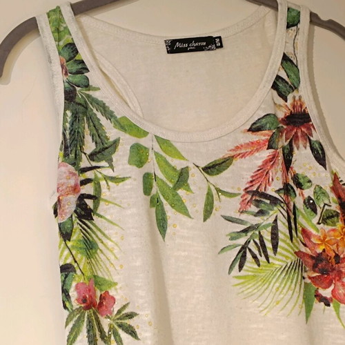 Summer tank top like new, beige with unique design, size S