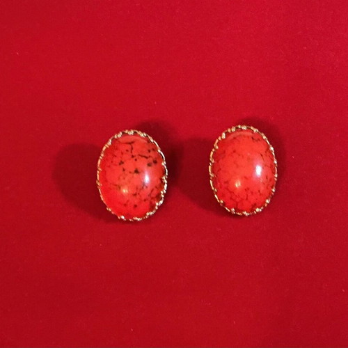 Vintage oval earrings with red cabochon stone, like new