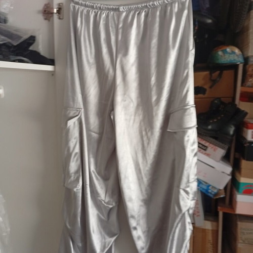 Shein cargo pants and top set like new, silver