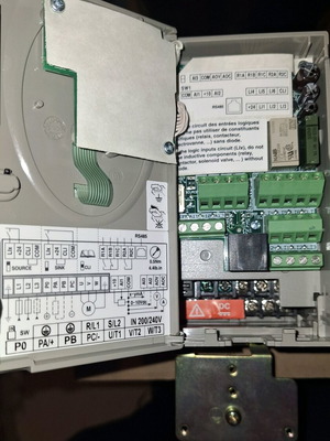 Inverter Telemecanique Altivar31 καινούργιο, 0,18kW, μονοφασική παροχή 230V