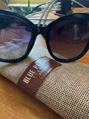 Γυαλιά ηλίου Blue Planet Eco Eyewear σαν καινούργια, μαύρα, γυναικεία