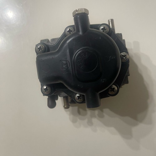 Johnson-Evinrude 15HP Carb carburetor like new