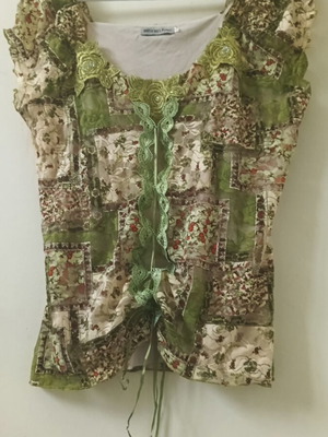 Women's top green, like new, size L