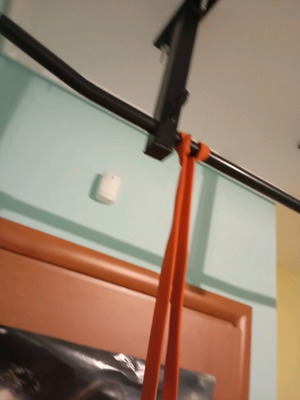 Pull-up bar like new