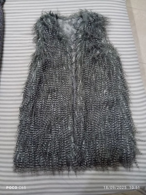 Women's fur vest like new