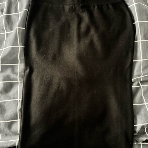 Black skirt size S like new, knee length