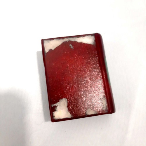 Miniature books used, "The Picture of Dorian Gray" & "Hamlet"