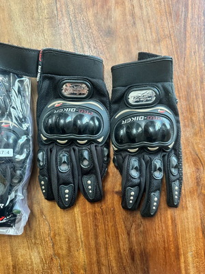 Motorcycle gloves L new with ultimate riding protection
