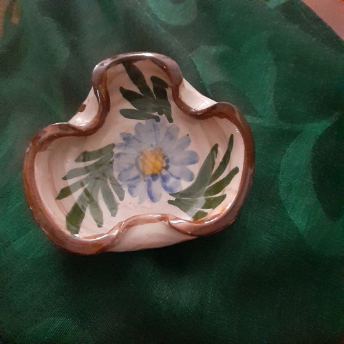 Handmade ceramic bowl from Mandamados Lesvos with floral motifs