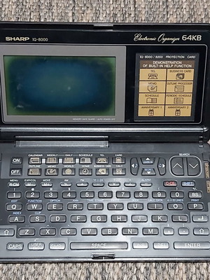 SHARP IQ-8000 VINTAGE ELECTRONIC ORGANIZER 64KB MADE IN JAPAN
