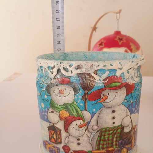 Christmas decoration set used, 11 pieces including music snow globe and ceramic candle holders