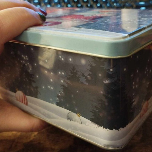 Christmas decorative tin box like new