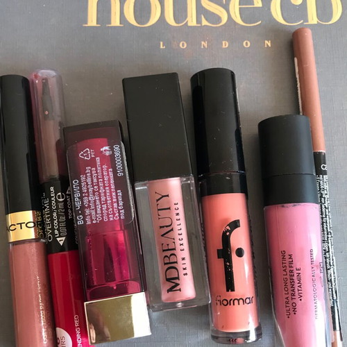 Lipsticks set like new, only tried once