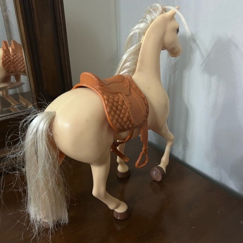 Barbie lot used, functional