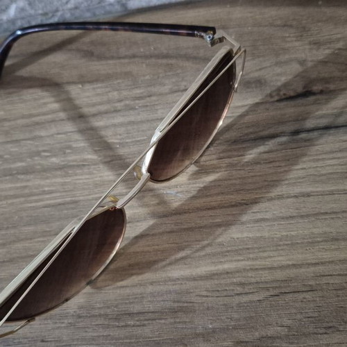 Cat-Eye Aviator Sunglasses like new, gold frame, brown gradient lenses